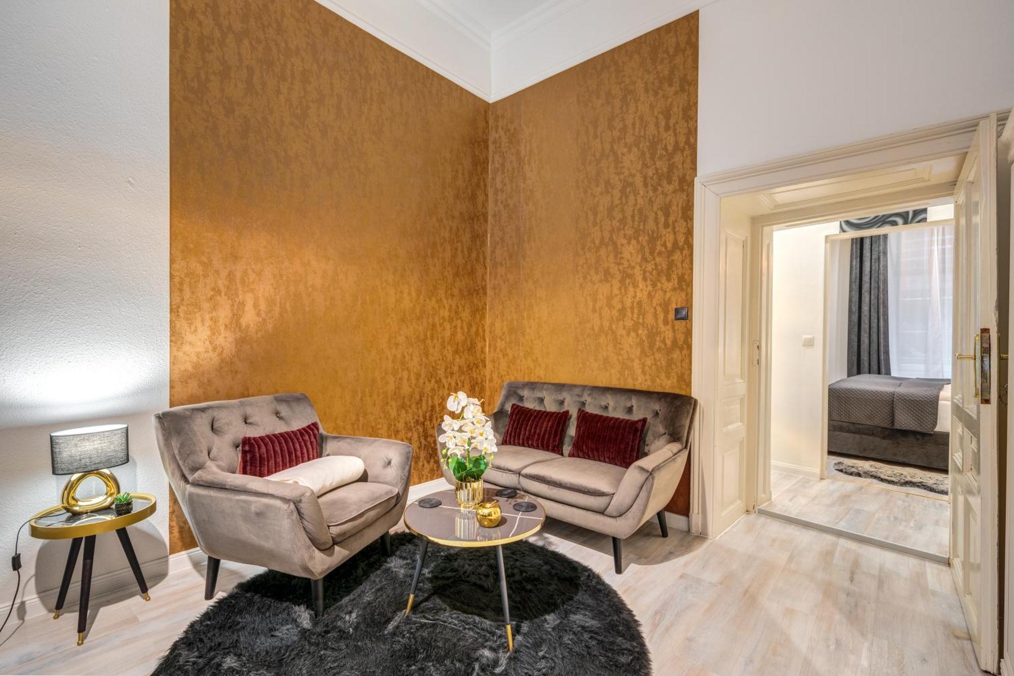 Sweet Dreams At Opera House Downtown Apartment Budapest Exterior photo